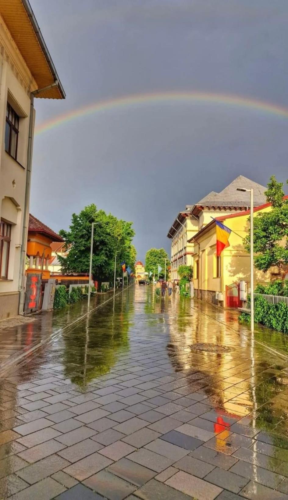 Central-Home Târgu Jiu Exteriér fotografie